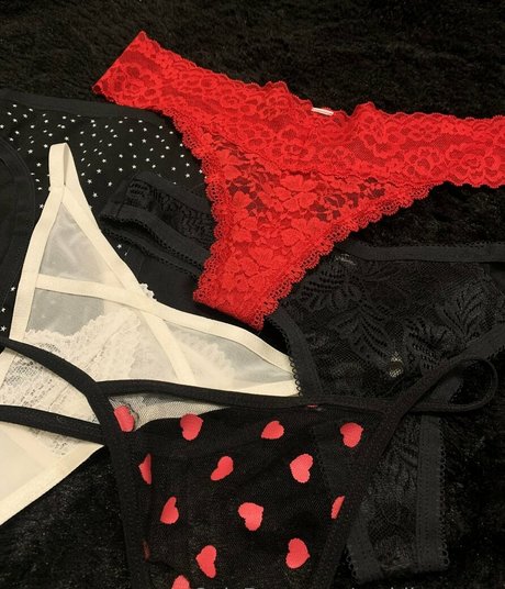 moldiecorpse adult model photos