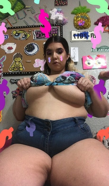 kushunlimited model erotic pic