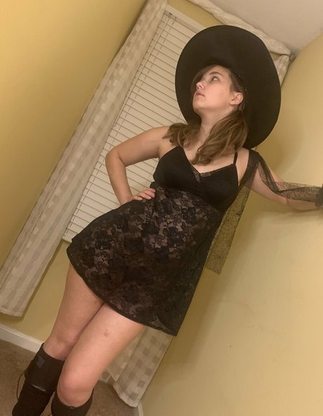 tinydancerbrittfree hd model image