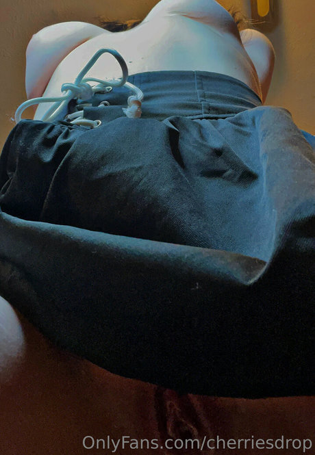 cherriesdrop xxx model galleries