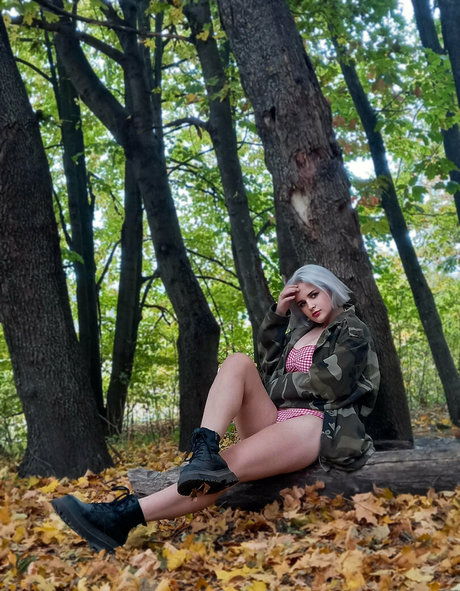 julyranf hot model photo