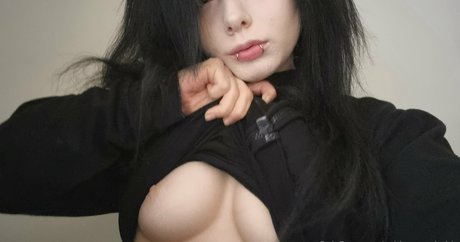 subbysuccubabie erotic model picture