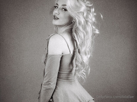 lolafae star exclusive pic