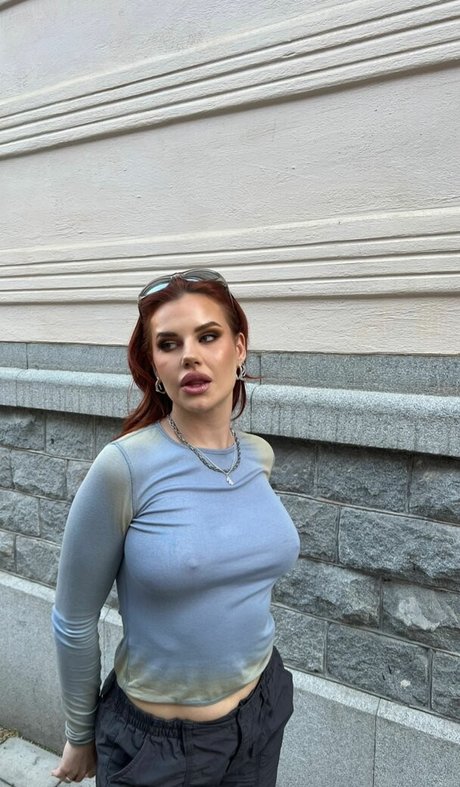 Felicia Aveklew exclusive actress images