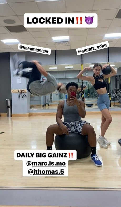 Nobosart model xxx pictures