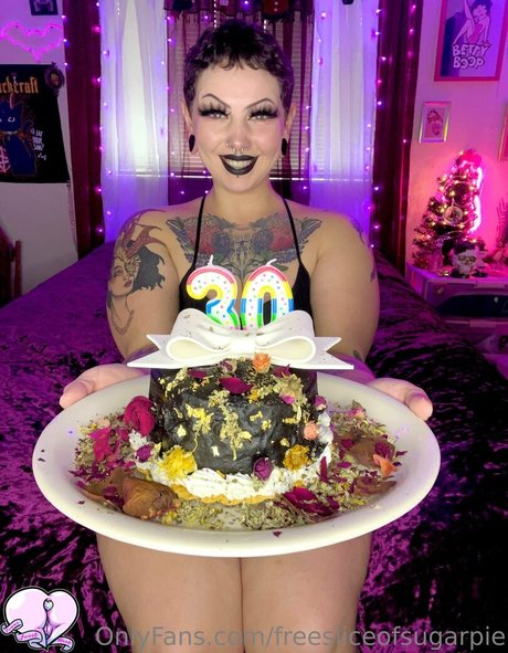 freesugarsweetmeat top model image