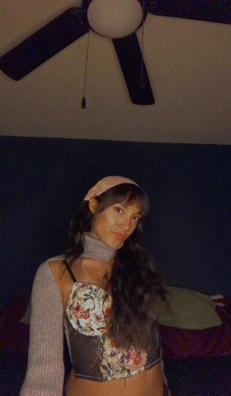 ophelia11289 model nude picture