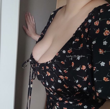 Lady McBosom pornstar perfect photo