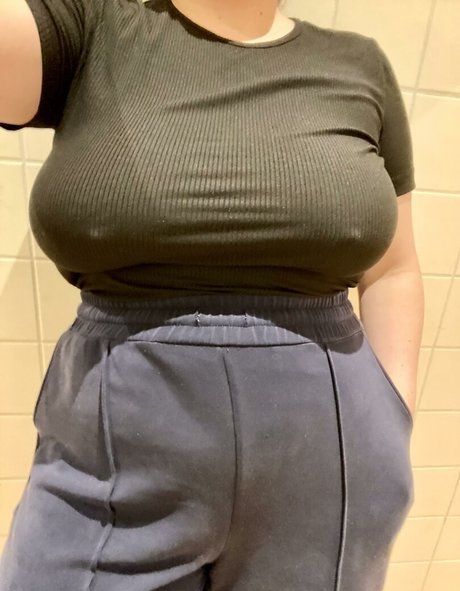 Snacky Thikums pornstar hot photos