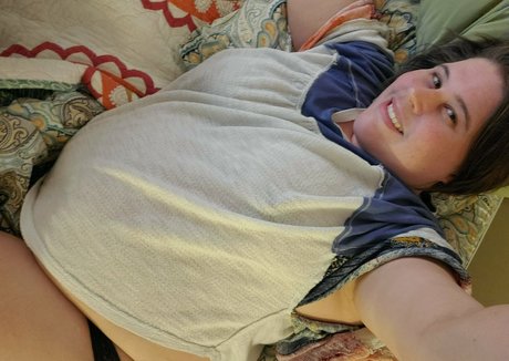 claracrispfree star nude photos