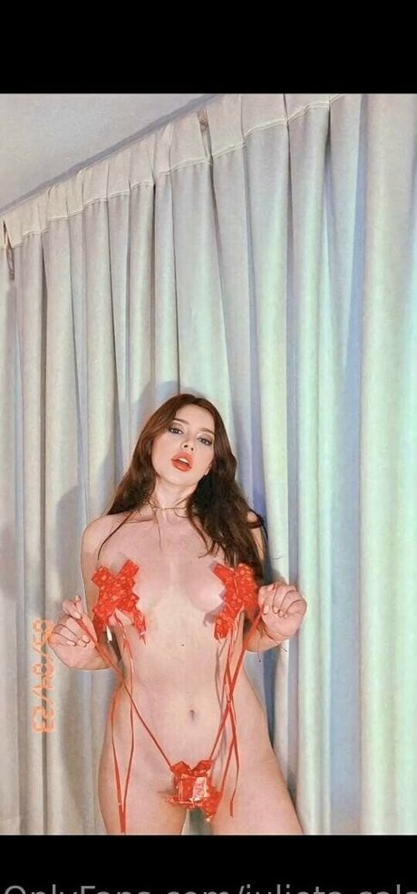 Julieta Salgado model top photo