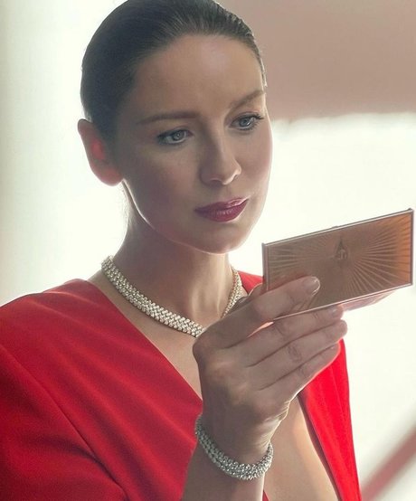 Caitriona Balfe model hot photos
