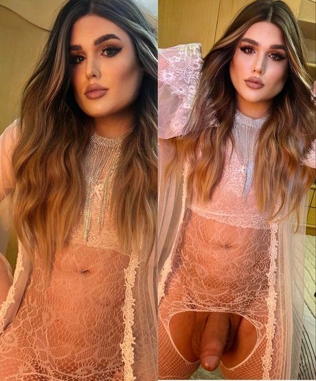 Antonella Moss sexy star pictures