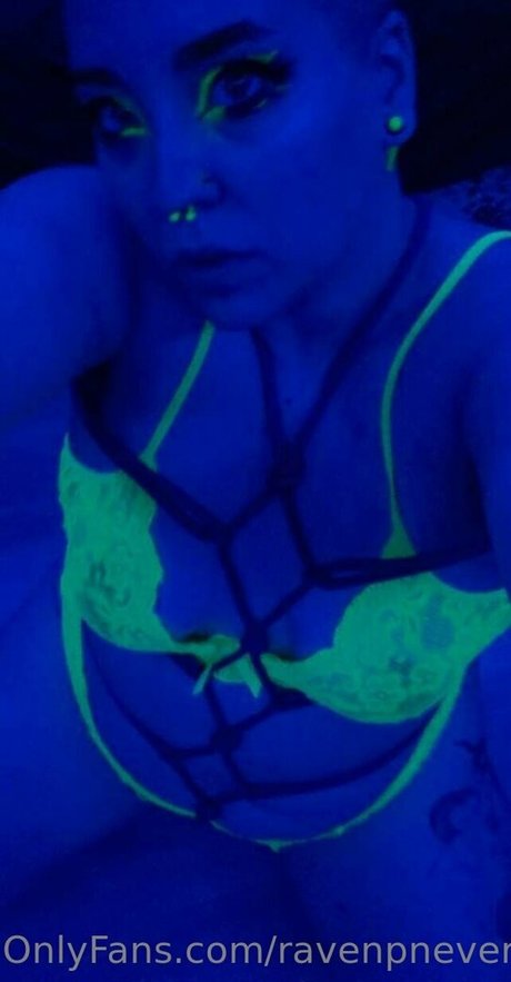 ravenpnevermore model nudes photo