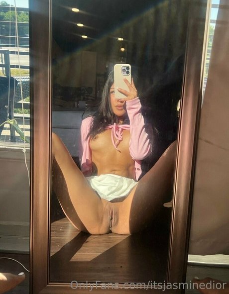 itsjasminedior model perfect image