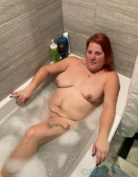 rckyshow naked star pics