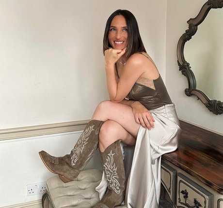 Maeva D Ascanio nude model galleries