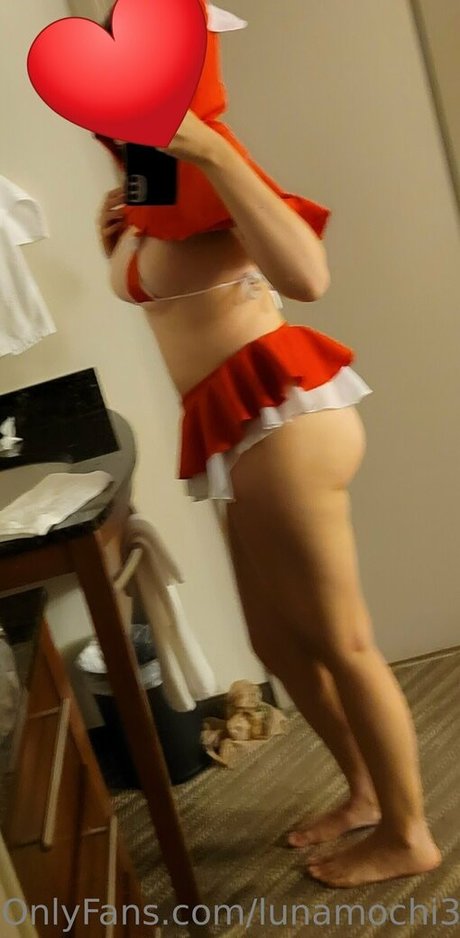 lunamochi322 art actress img