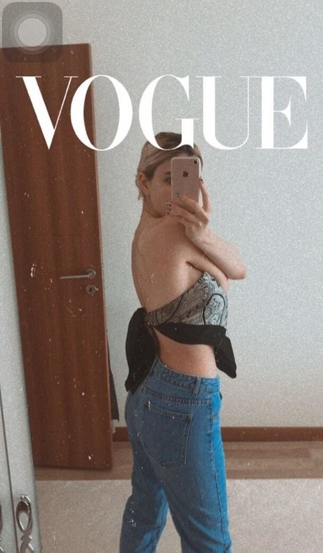 Snowmaiid naked star photos