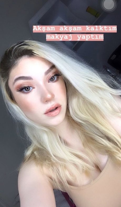 Snowmaiid pornstar sex picture