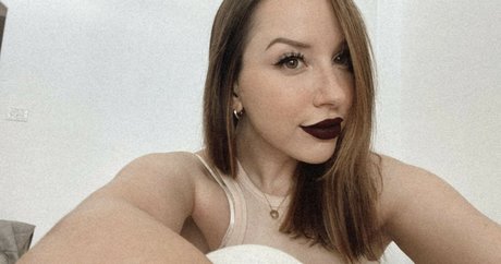 JackieMButler erotic model archive