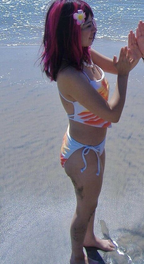 Tamakid star nude image