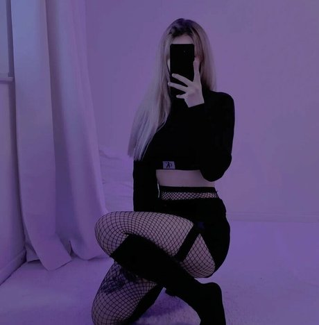 Yakisa uwu beautiful star img