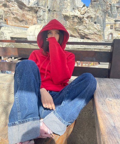 Madison Lewis model pictures