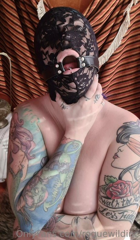 roguewildinc star nude picture