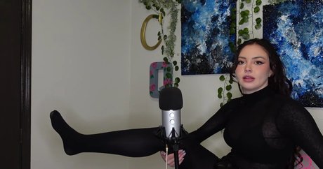 Quantum ASMR pornstar pretty gallery