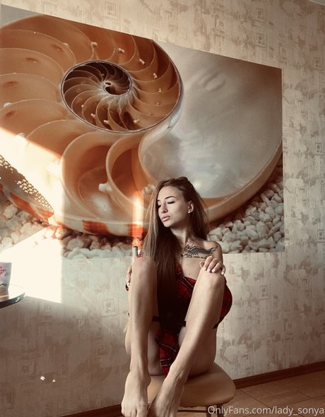 lady sonya star perfect images