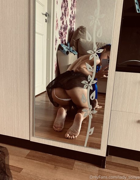 lady sonya exclusive actress gallery