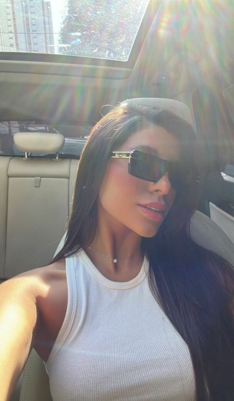 Yris Araujo exclusive model picture