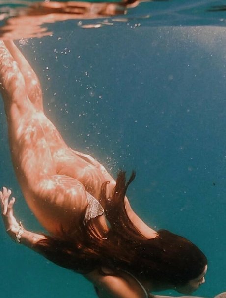 Yris Araujo erotic actress pics