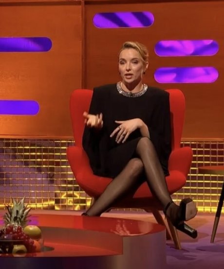 Jodie Comer star perfect image