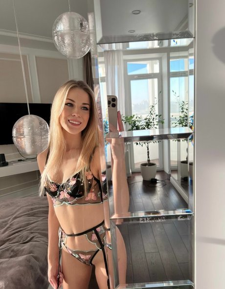 Krissone pornstar nude pics