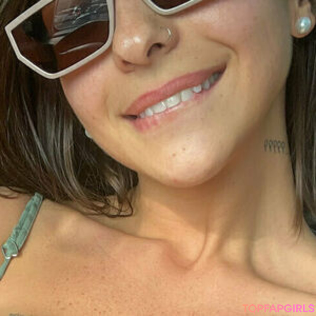 karolrosalin pornographic model pictures