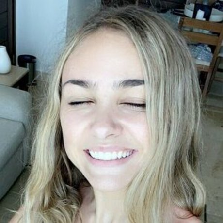 Ariana Lee Bonfiglio star naked photo