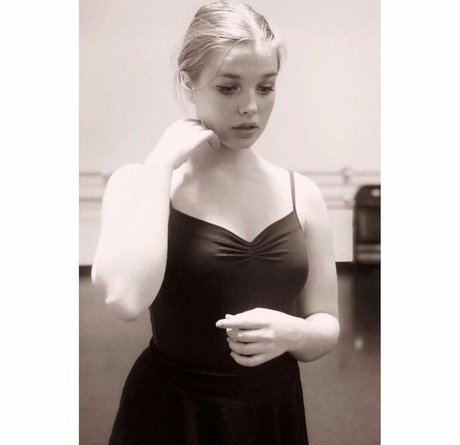 Teagan Croft pornstar nude img