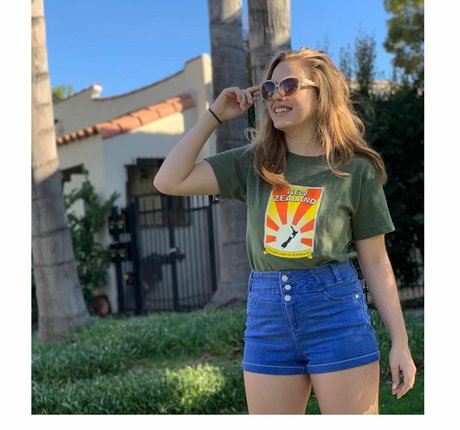 Teagan Croft model nice img