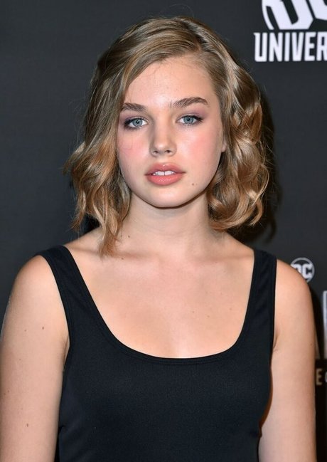 Teagan Croft pretty star pics