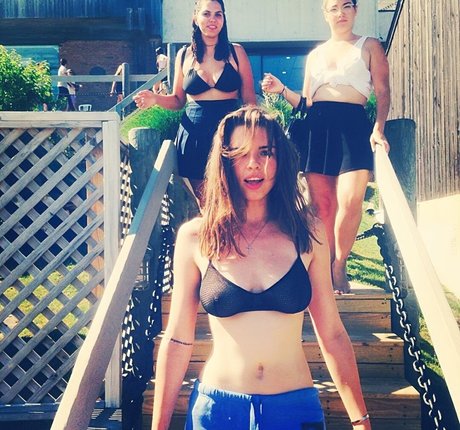 Julia Fox pornstar adult img