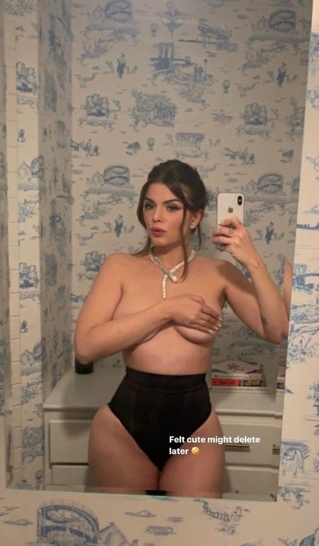 Julia Fox Profile pic