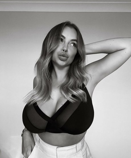 Madison Mclachlan perfect model archive