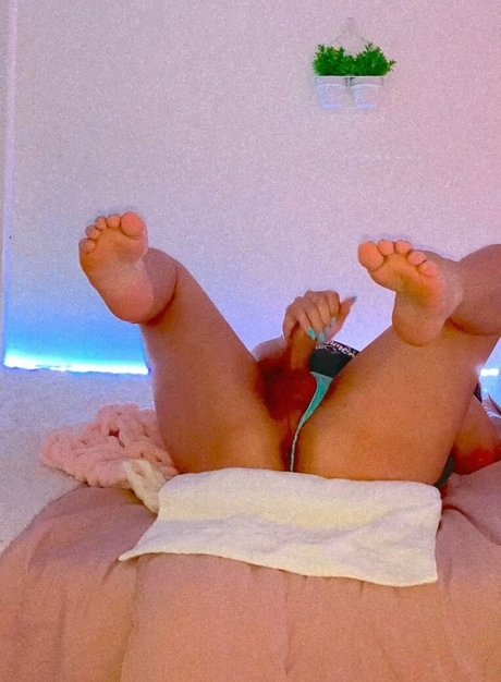 carolinebabiee naked pornstar archive