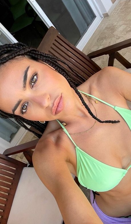 Anabel Hernandez model nude img