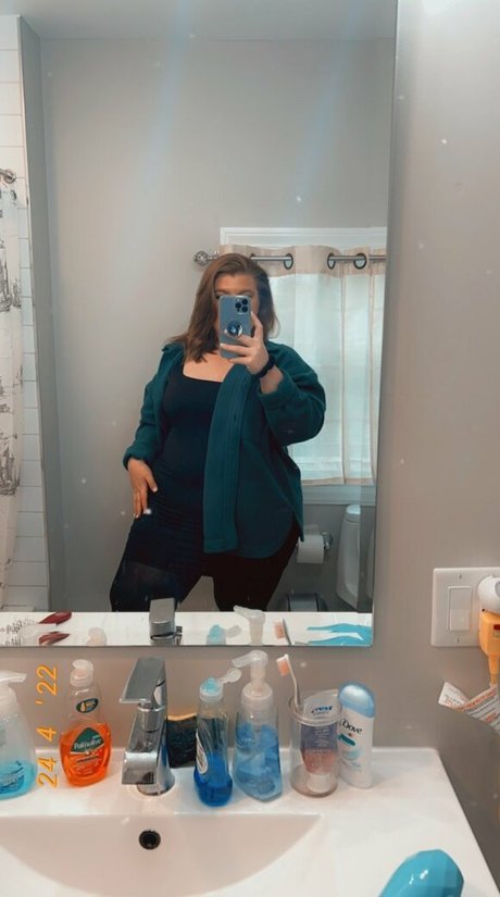 damned female star free pictures