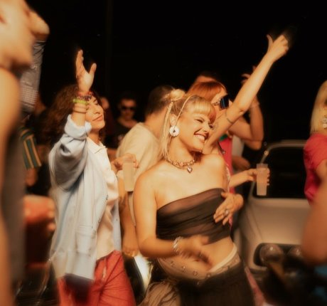 Alba Reche model perfect galleries