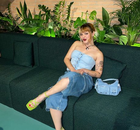 Alba Reche free actress galleries