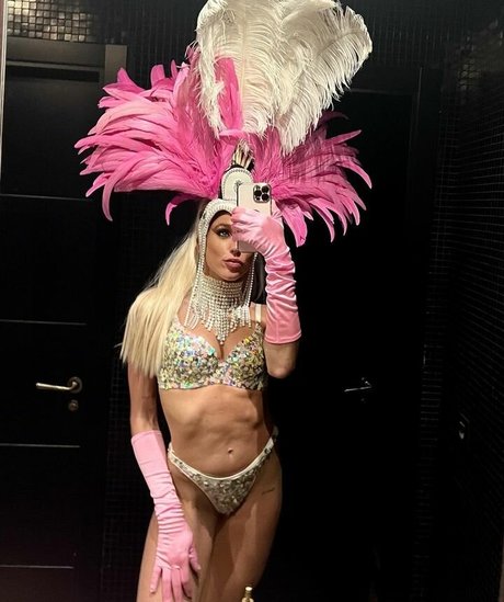 Carlotad26 star art pic